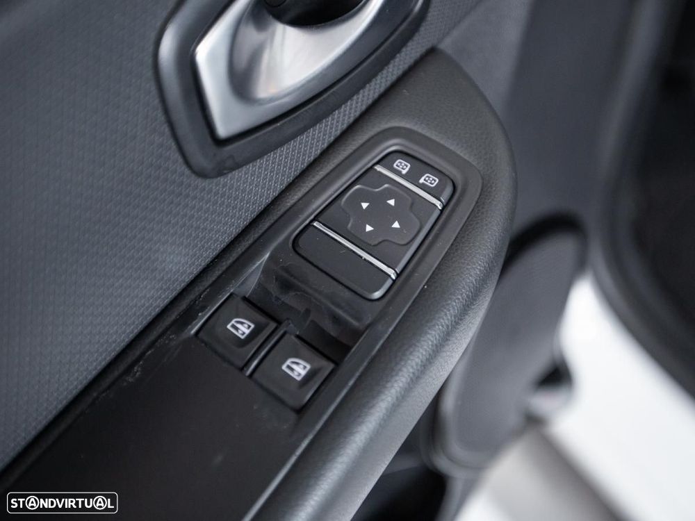 Renault Clio Van 1.5 DCI 90 INTENS c/iva - 11