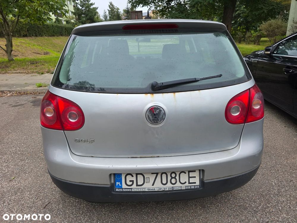 Volkswagen Golf V 1.9 TDI Q-Line - 2