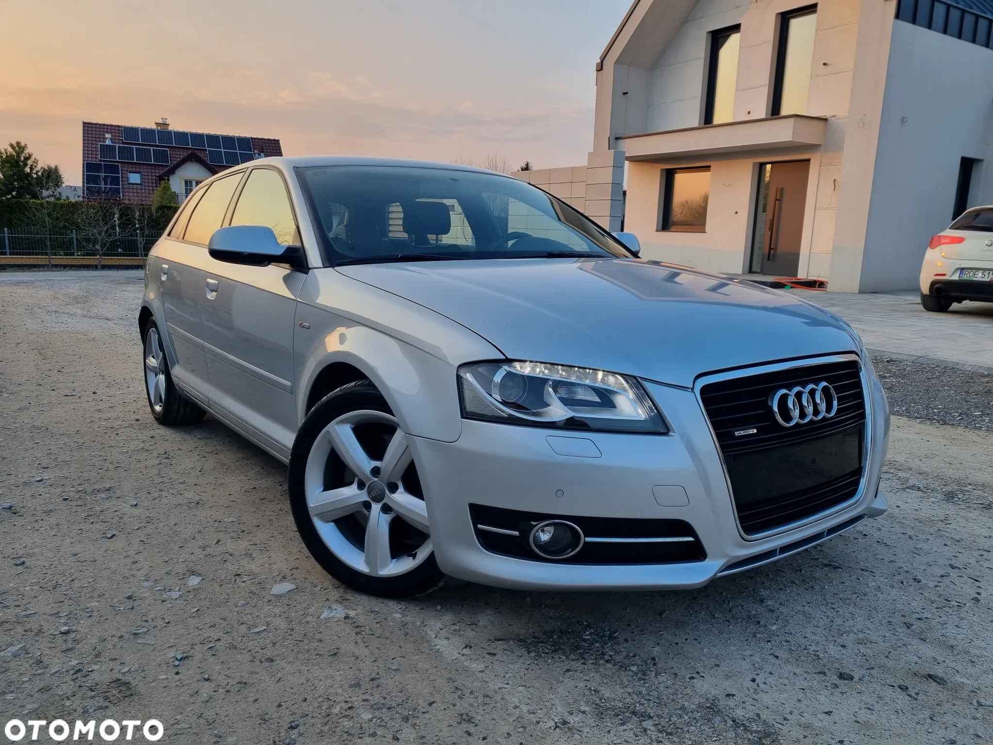 Audi A3 2.0 TDI Sportback DPF quattro S line Sportpaket plus - 2