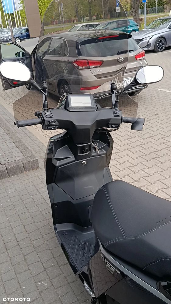 Peugeot Tweet - 11