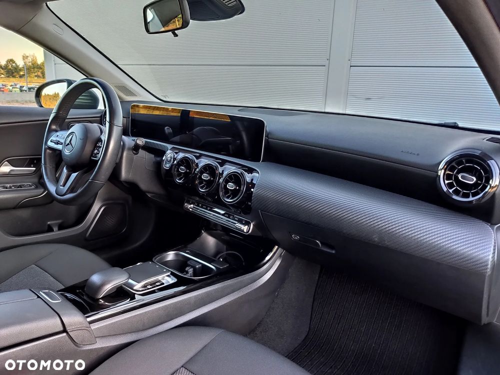 Mercedes-Benz Klasa A 200 Style 7G-DCT - 16