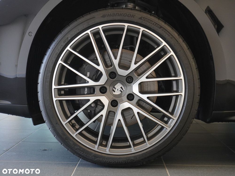 Porsche Panamera 4 - 12