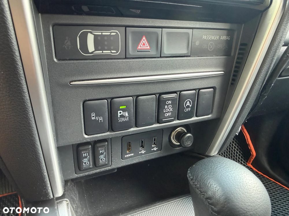 Mitsubishi L200 2.2 d DC Instyle Plus - 19