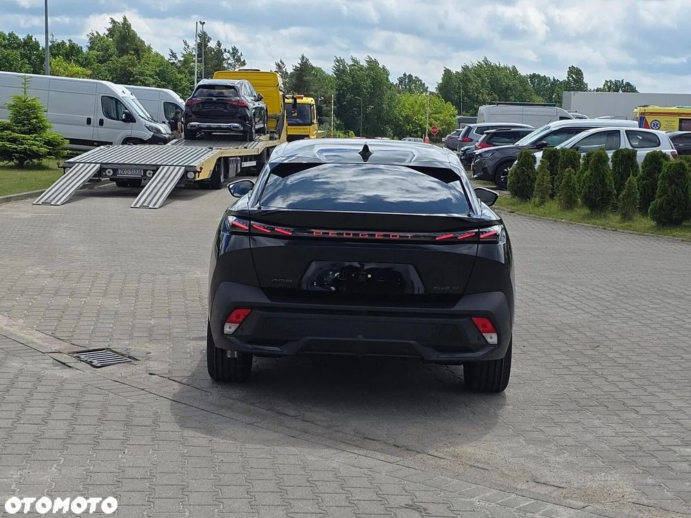 Peugeot 408 - 6