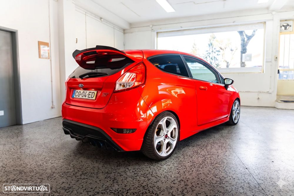 Ford Fiesta 1.6 T ST - 8