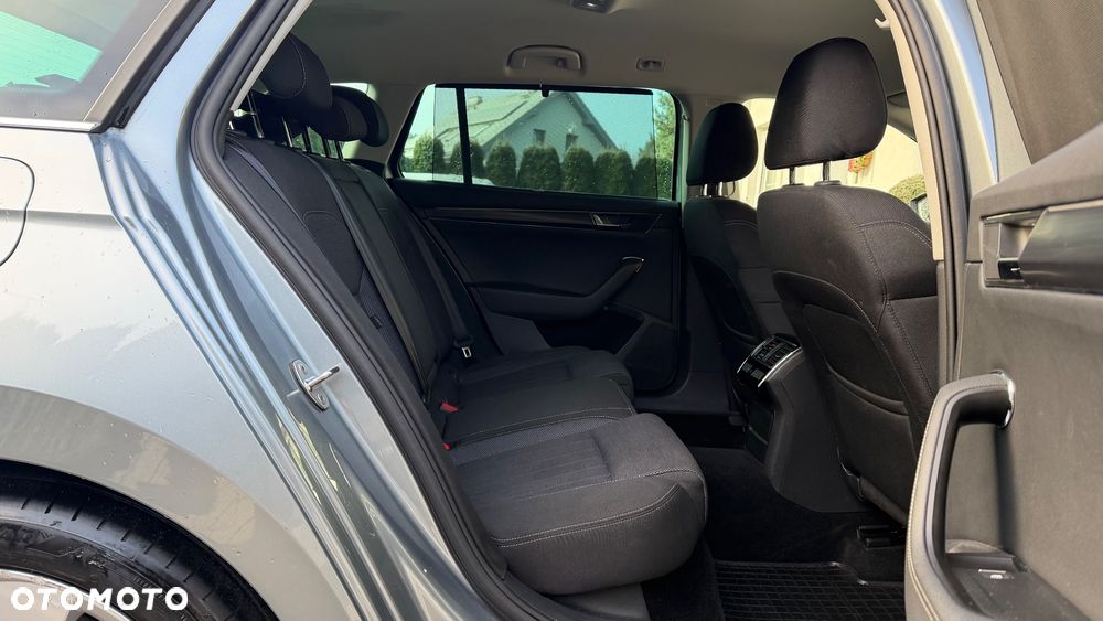 Skoda Superb 2.0 TDI Style DSG7 - 17