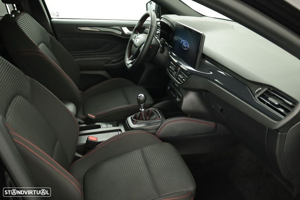 Ford Focus 1.0 EcoBoost MHEV ST-Line X - 21
