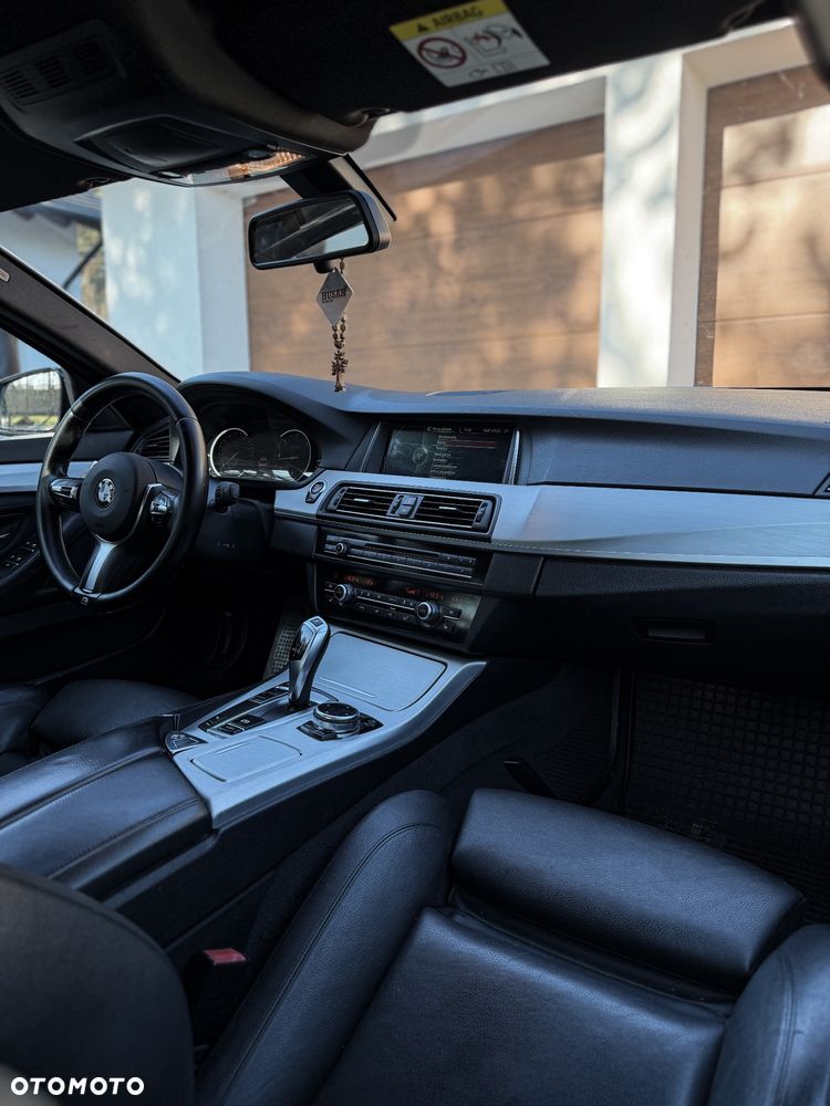 BMW Seria 5 520d xDrive - 9