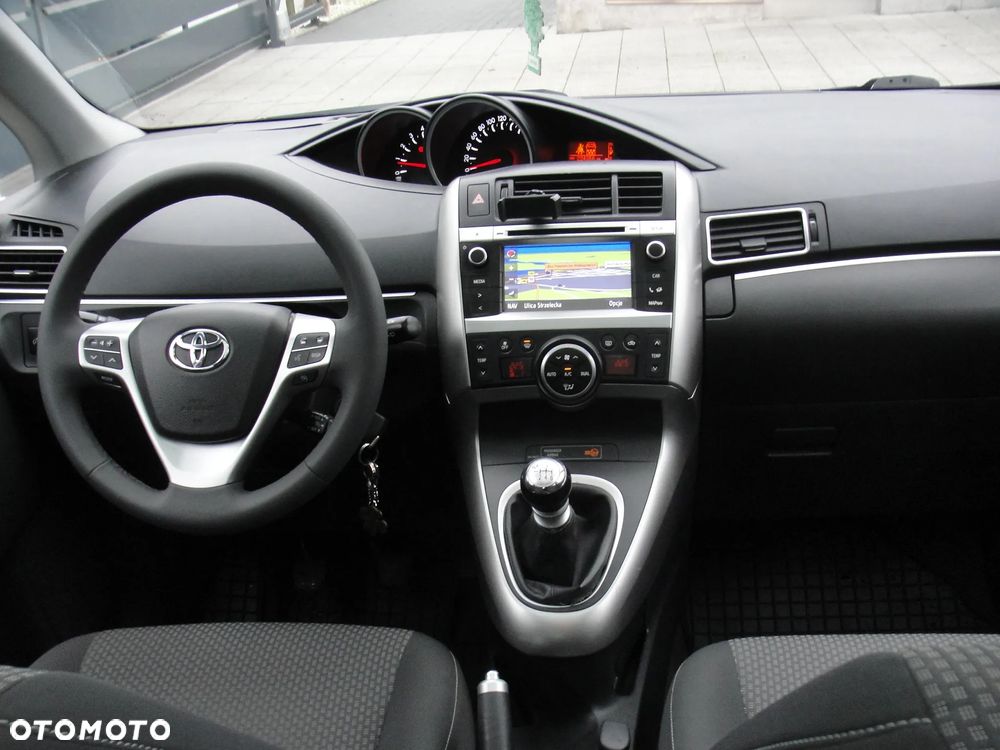 Toyota Verso 2.0 D-4D 7-Sitzer Executive - 6