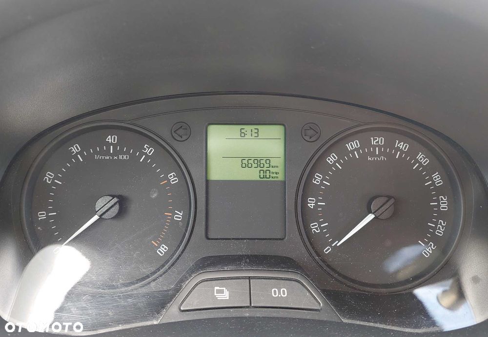 Skoda Fabia - 5