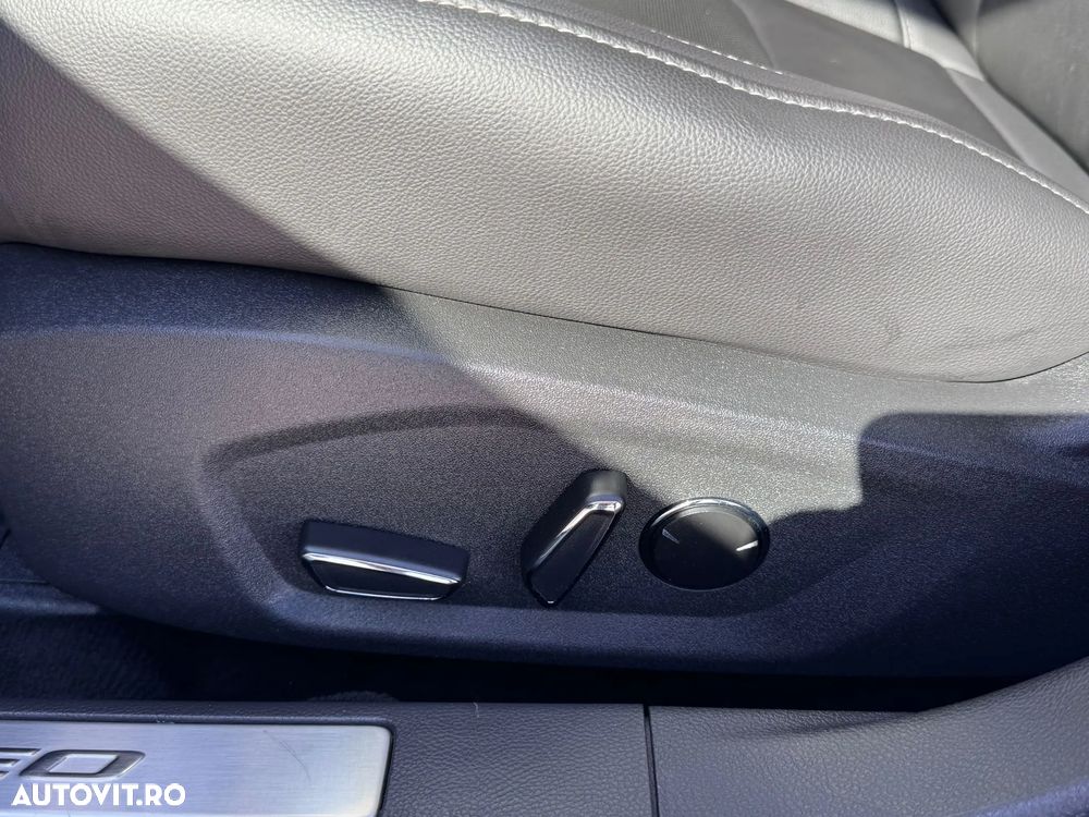 Ford Mondeo 2.0 HEV Titanium - 11