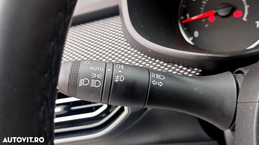 Dacia Logan TCe 90 MT6 Journey - 19