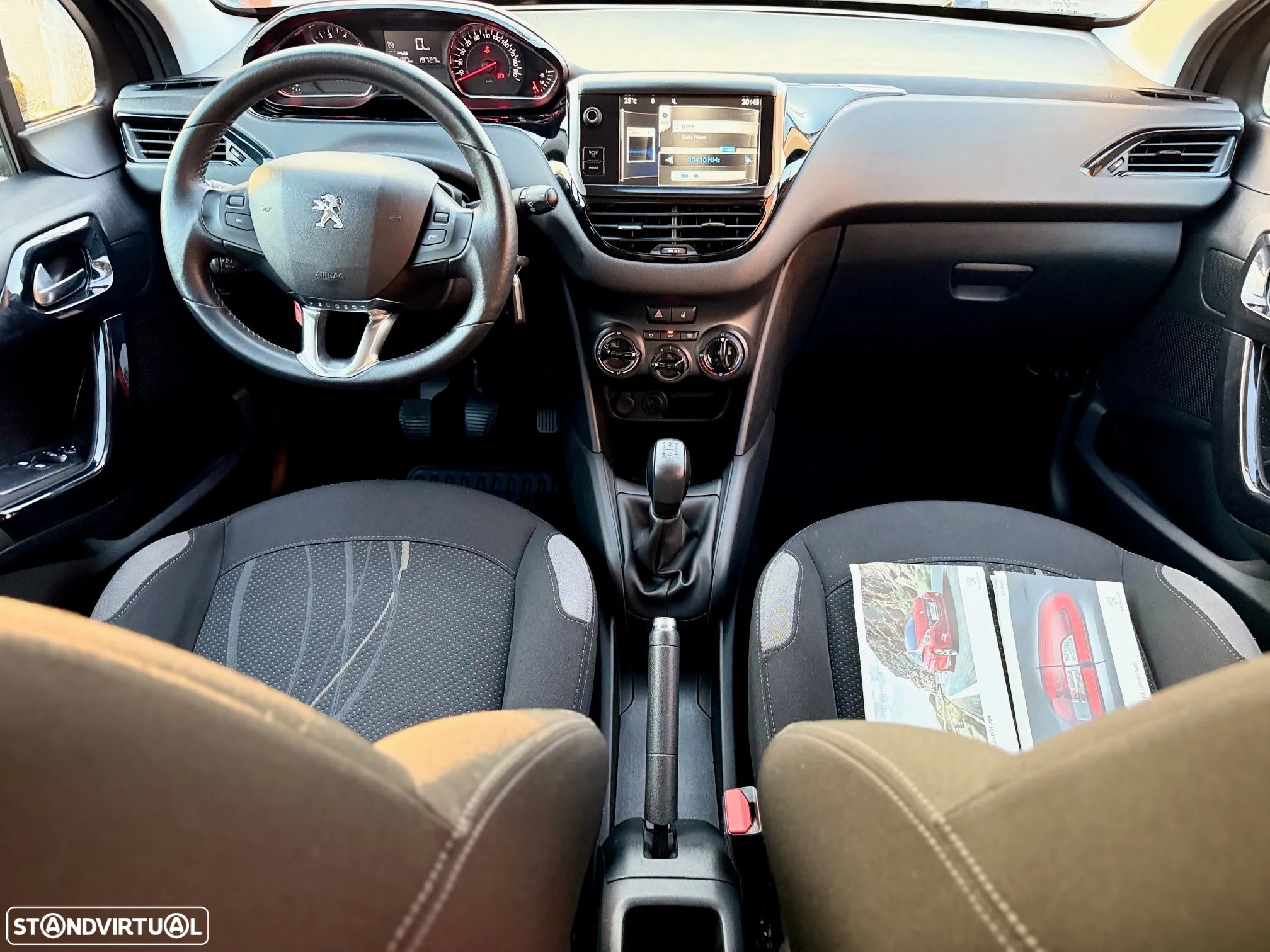 Peugeot 208 1.2 VTi SE Style - 4