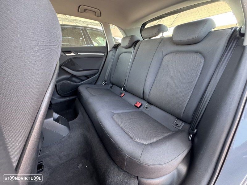 Audi A3 Sportback 2.0 TDI Design - 26