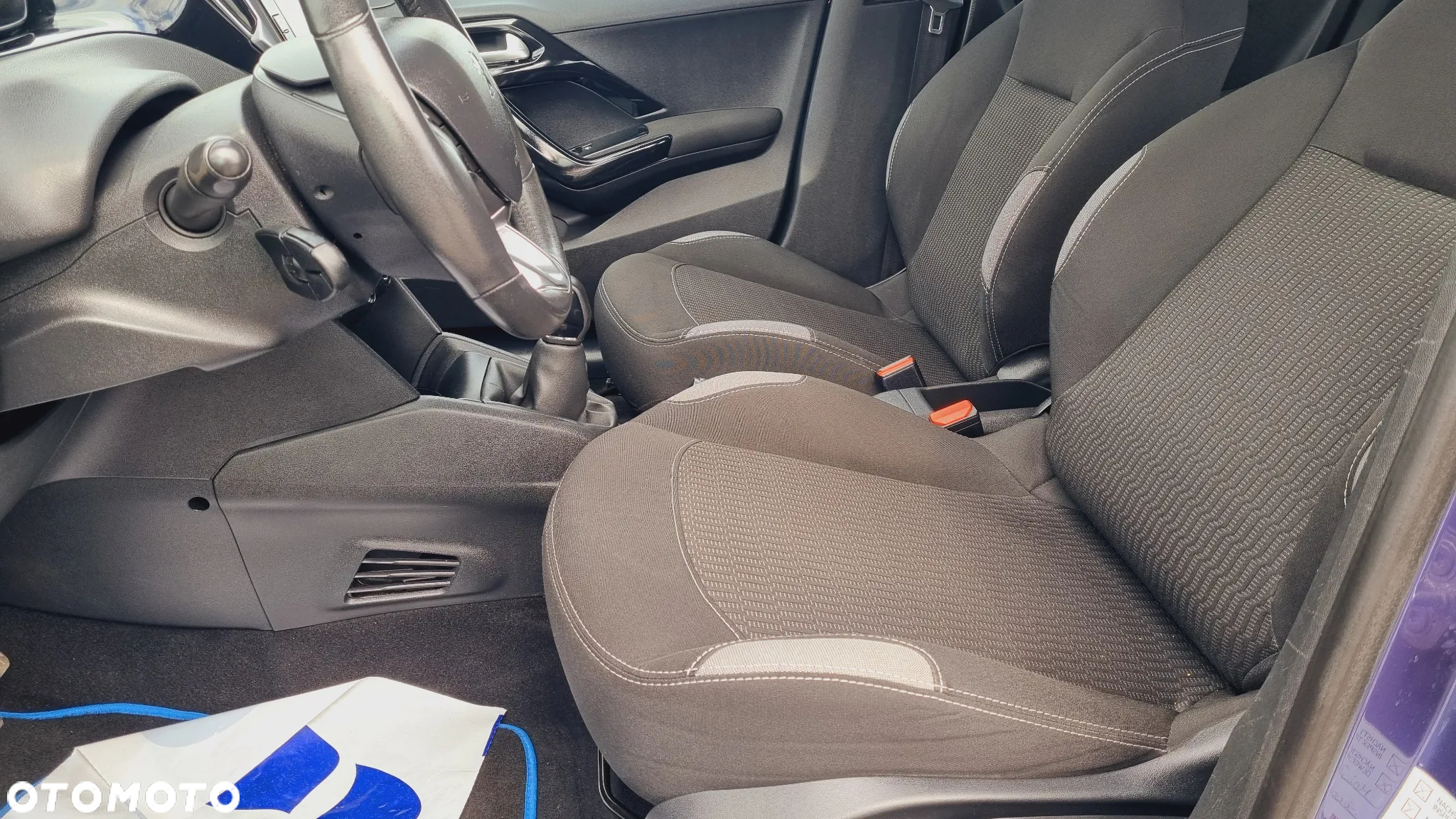 Peugeot 208 1.2 PureTech Active - 10