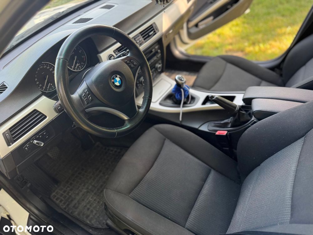 BMW Seria 3 - 22