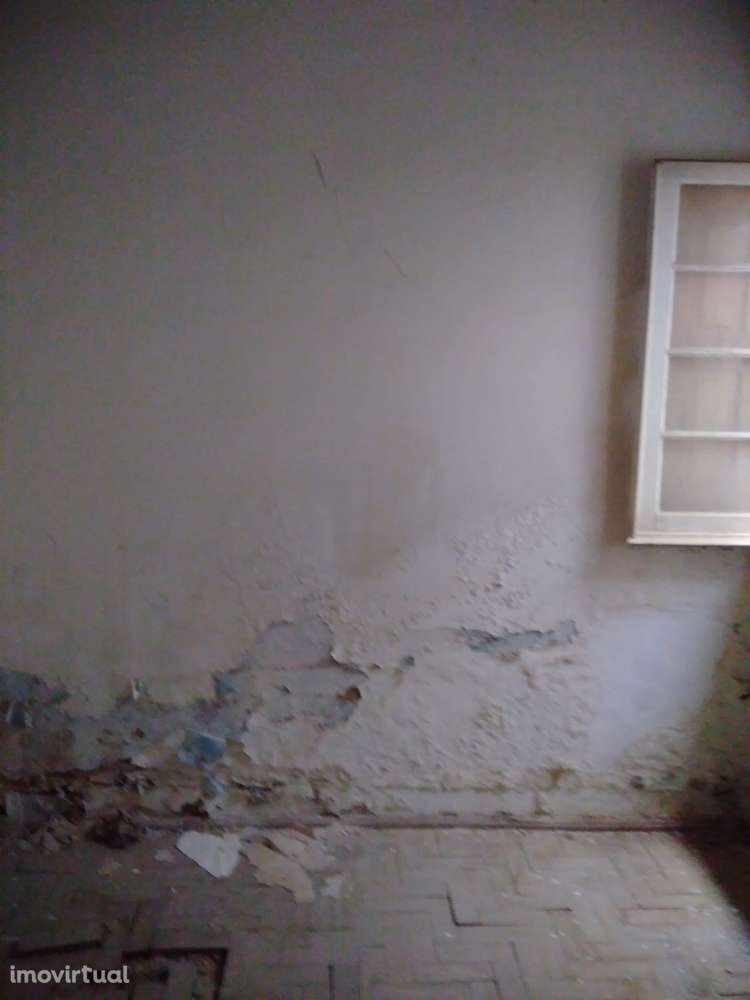 Moradia para recuperar entre Soure e Coimbra - Grande imagem: 4/4
