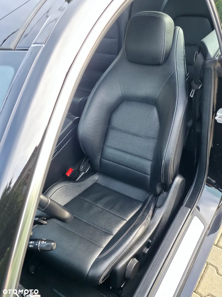 Mercedes-Benz Klasa E 350 CGI BlueEFFICIENCY 7G-TRONIC Avantgarde - 23