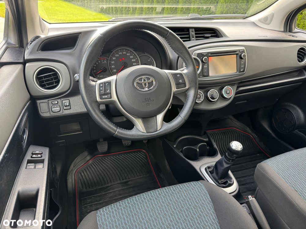 Toyota Yaris 1.0 Sol - 8