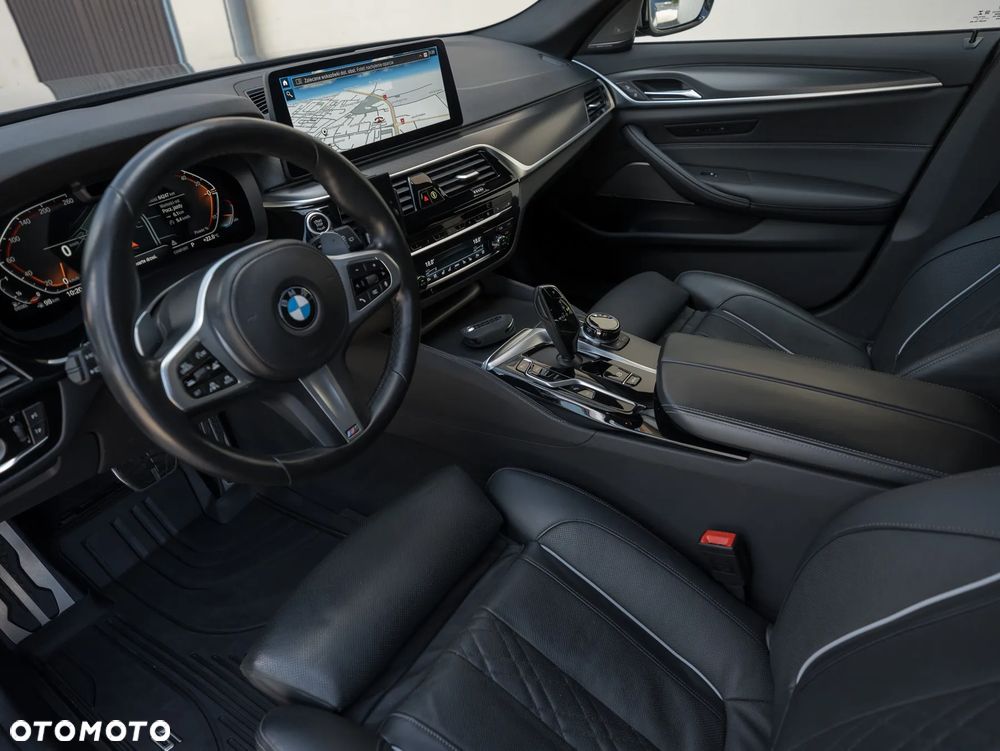 BMW Seria 5 540d xDrive mHEV M Sport sport - 27