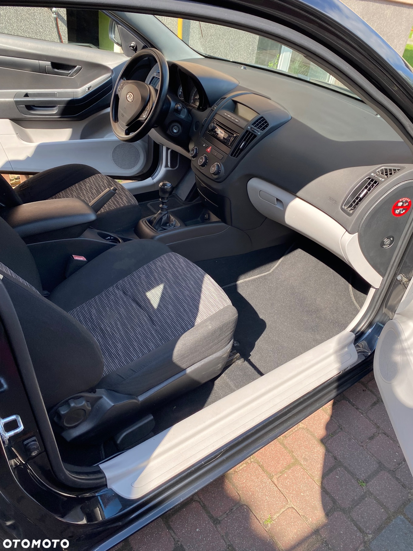 Kia ProCeed - 13