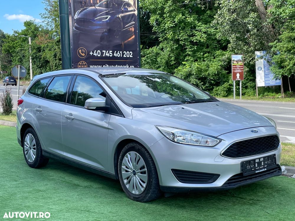 Ford Focus - 1