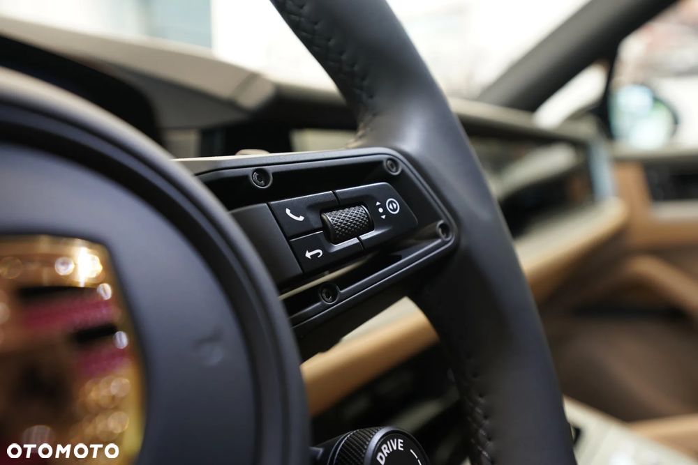 Porsche Cayenne Standard - 18