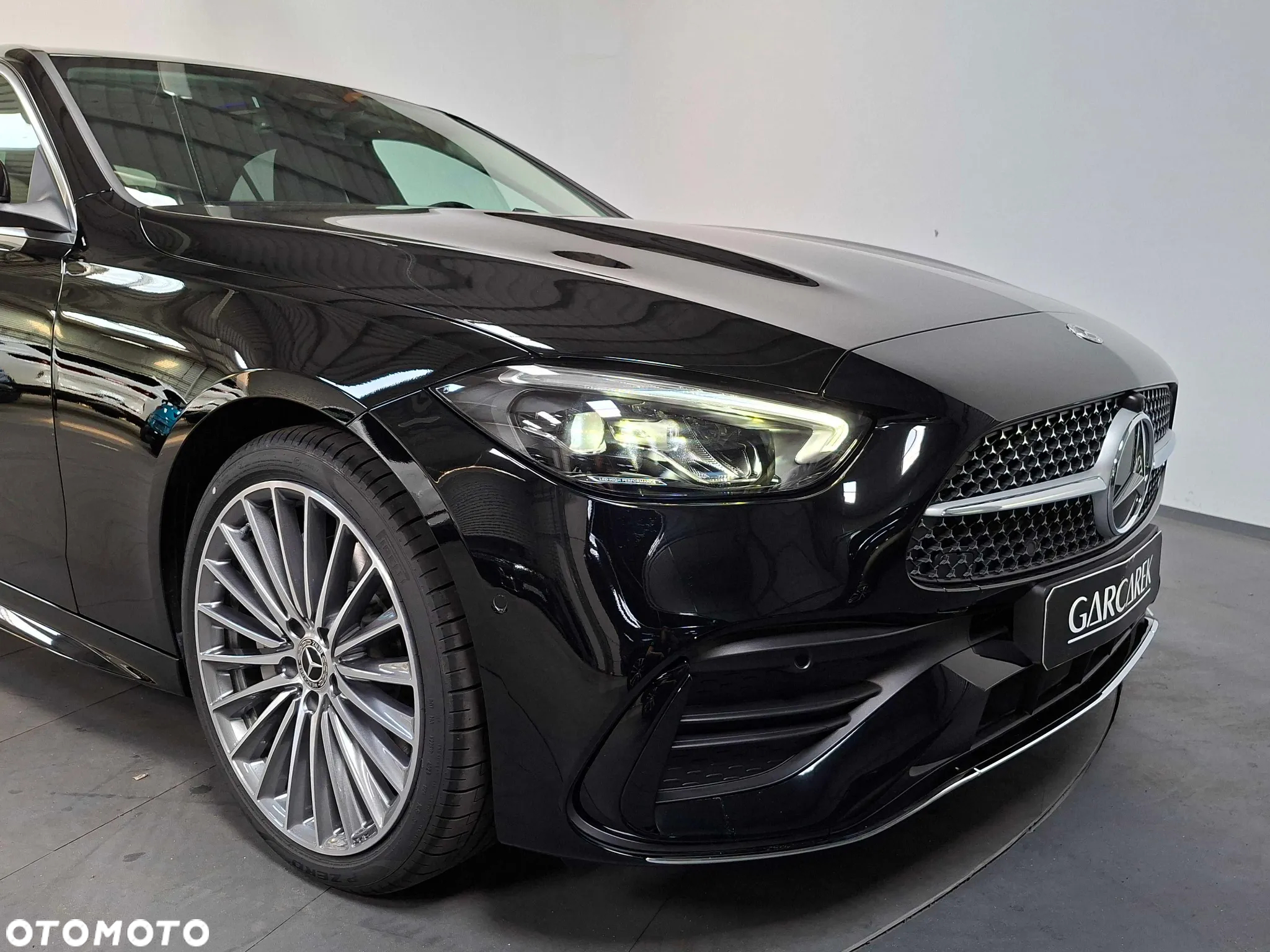 Mercedes-Benz Klasa C 180 mHEV AMG - 10
