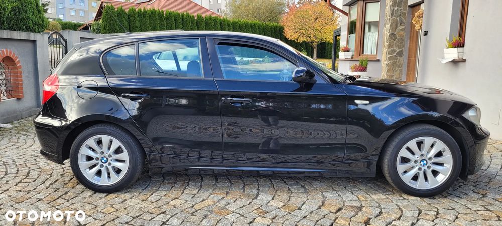 BMW Seria 1 116I 2008 photo 3