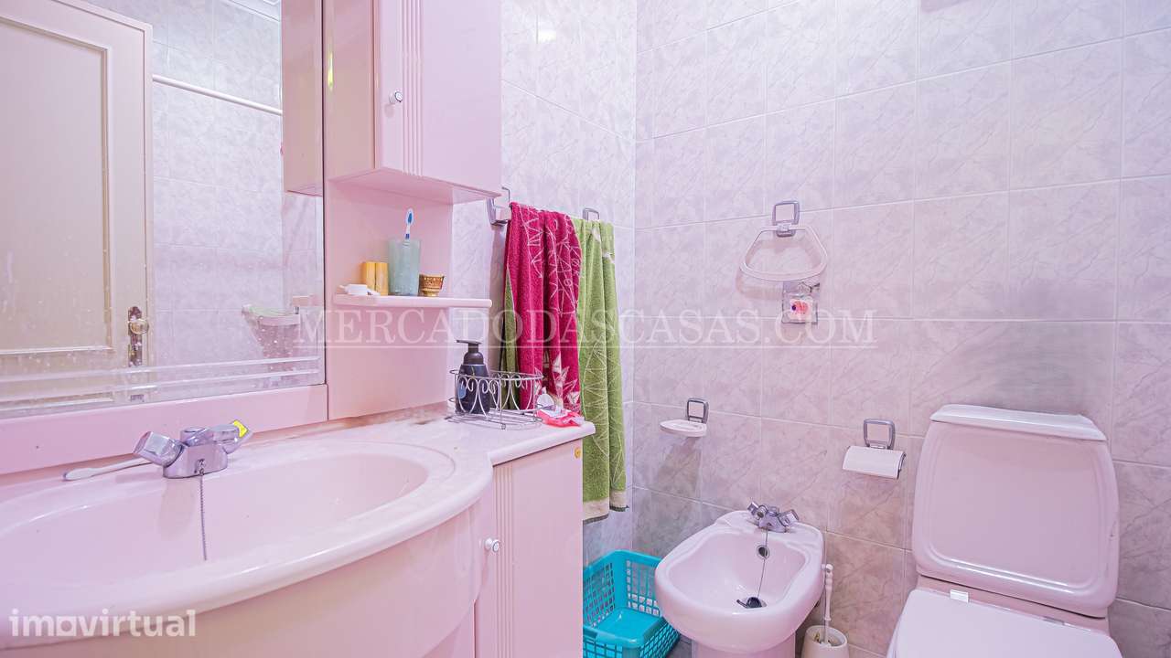 Apartamento T3, c/ lugar de garagem e varanda - Grande imagem: 4/10