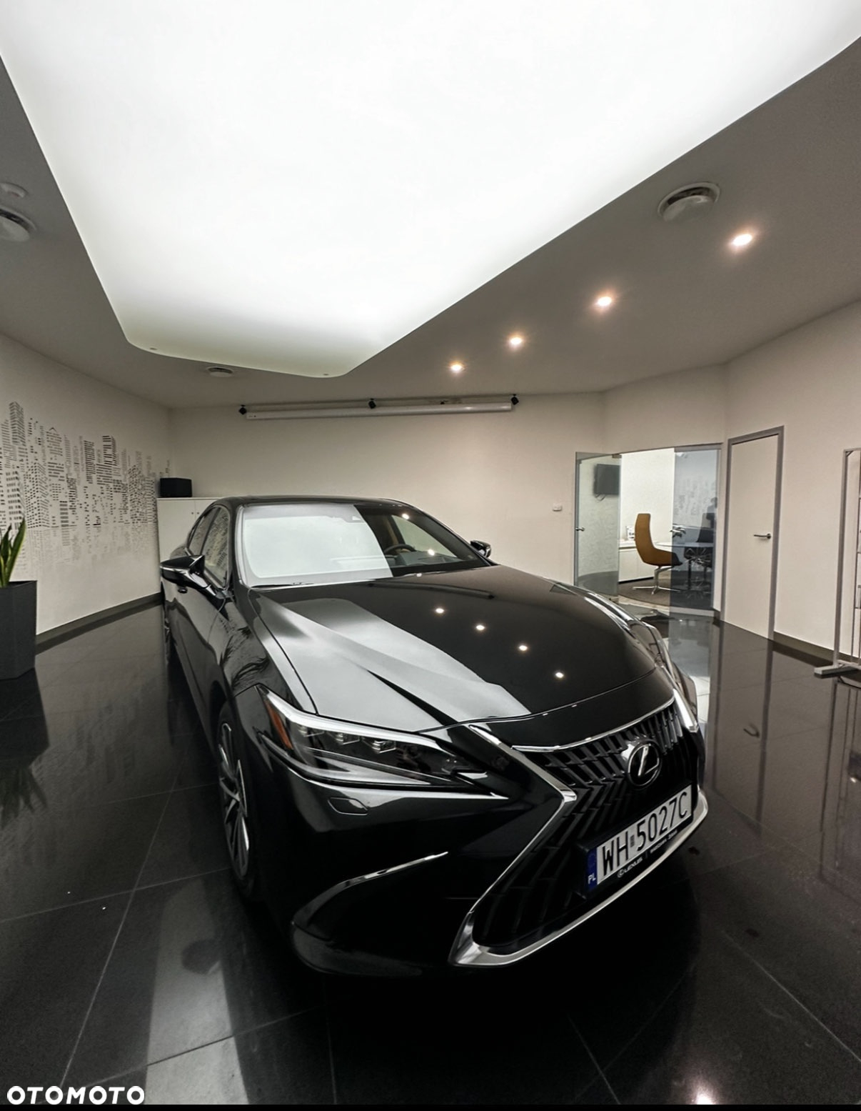 Lexus ES - 4
