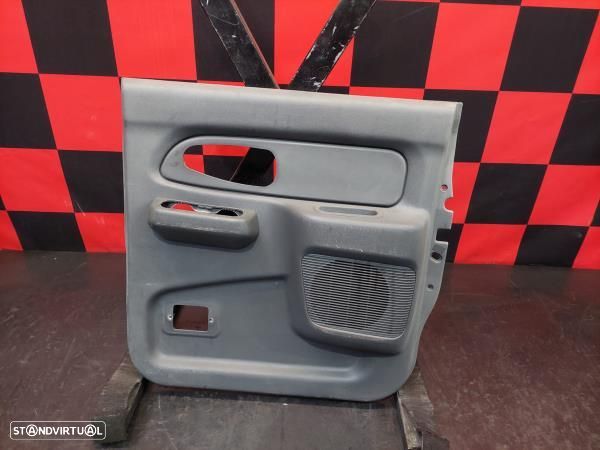 Quartela Trás Direita Mitsubishi L 200 (K7_T, K6_T) - 1