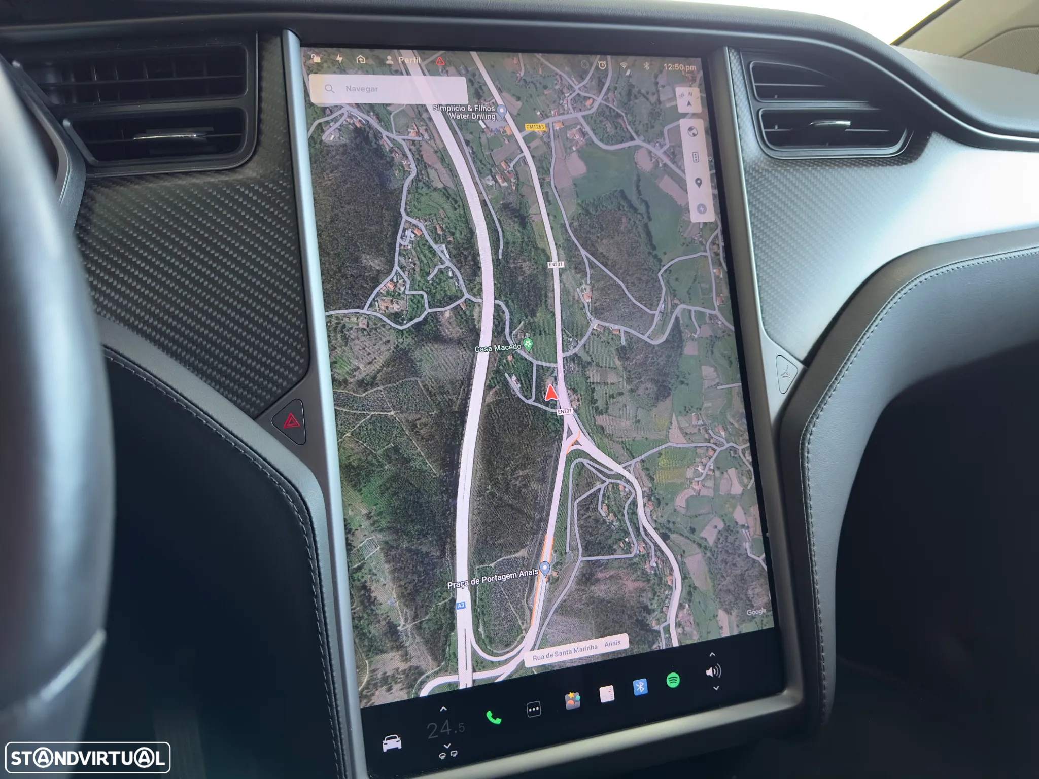 Tesla Model X - 16