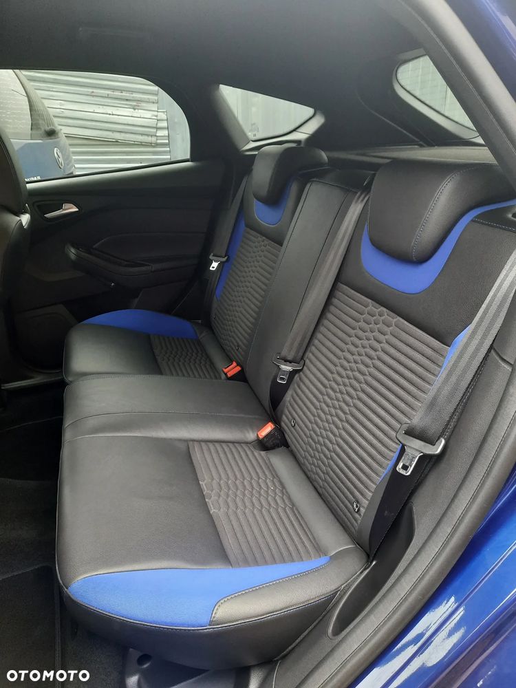Ford Focus ST - 7