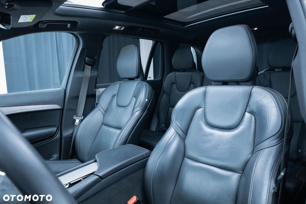 Volvo XC 90 T8 AWD Recharge Geartronic RDesign Edition - 31