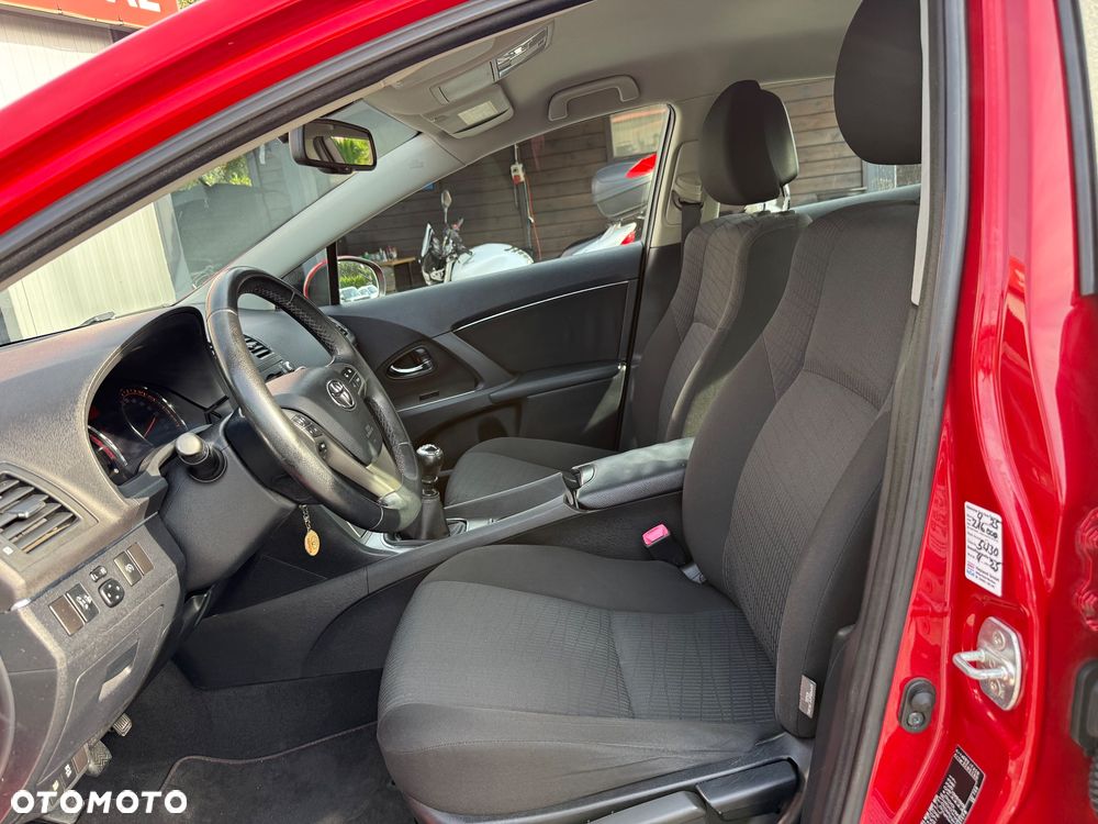 Toyota Avensis 1.8 Comfort - 7