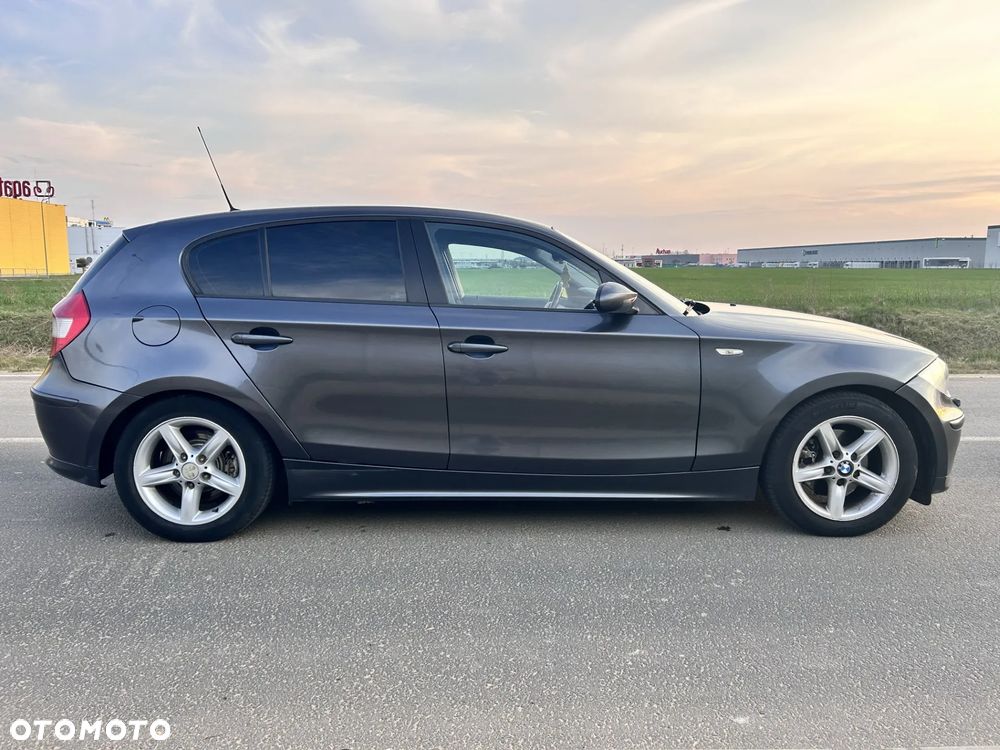 BMW Seria 1 120d DPF - 6