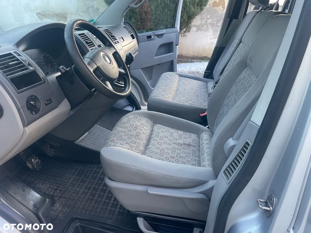 Volkswagen Transporter Caravelle Lang (7-Si.) - 11