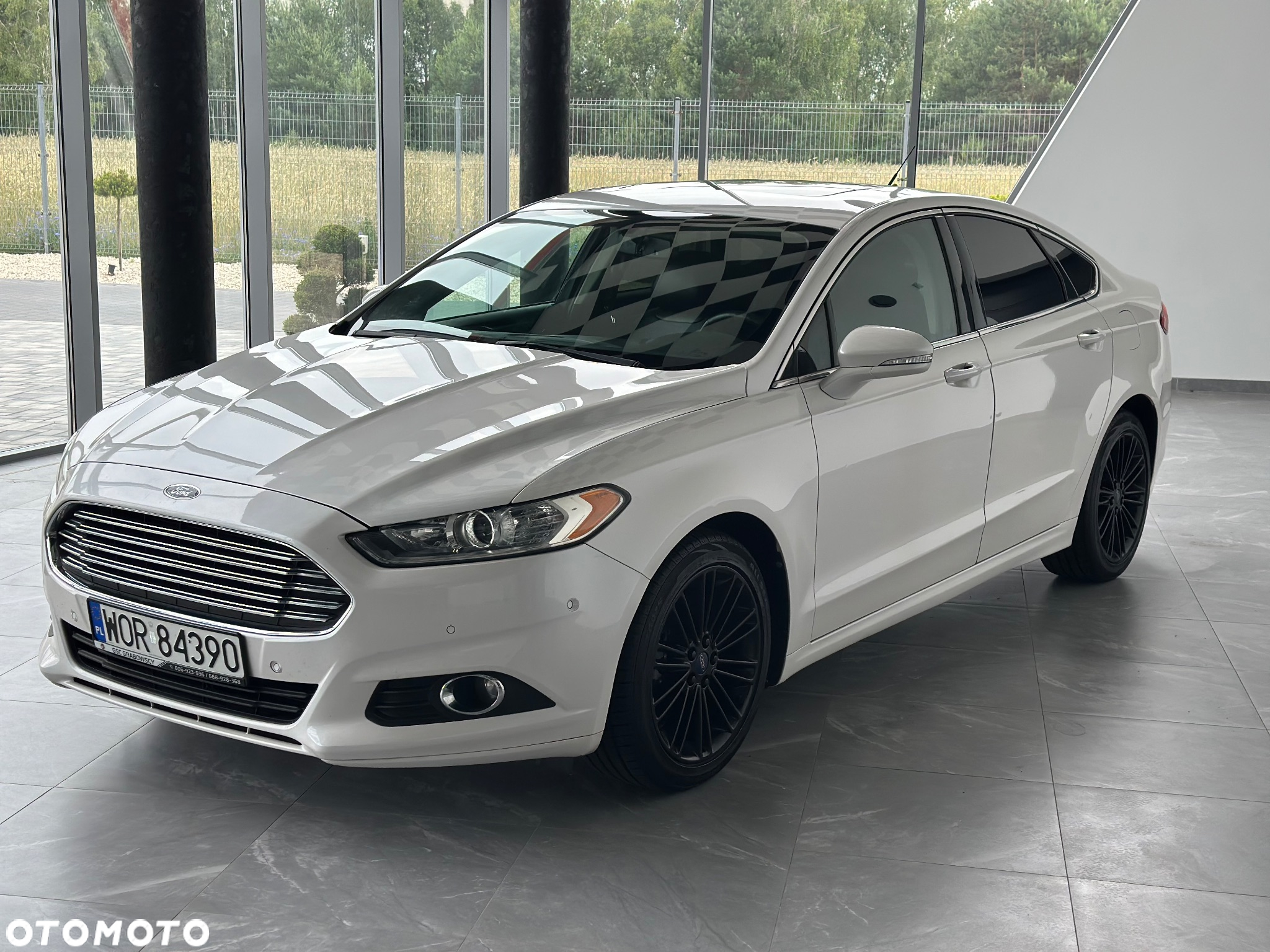 Ford Fusion - 2