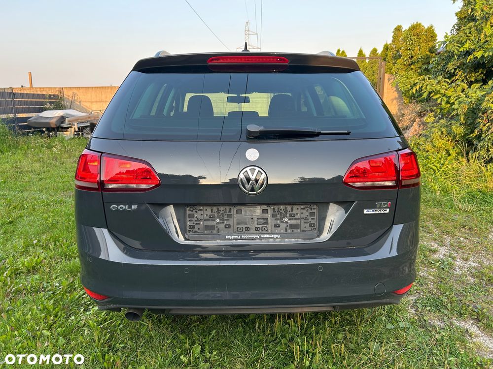 Volkswagen Golf 1.6 TDI BlueMotion Trendline - 4