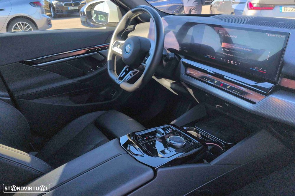 BMW i5 Touring eDrive40 - 8