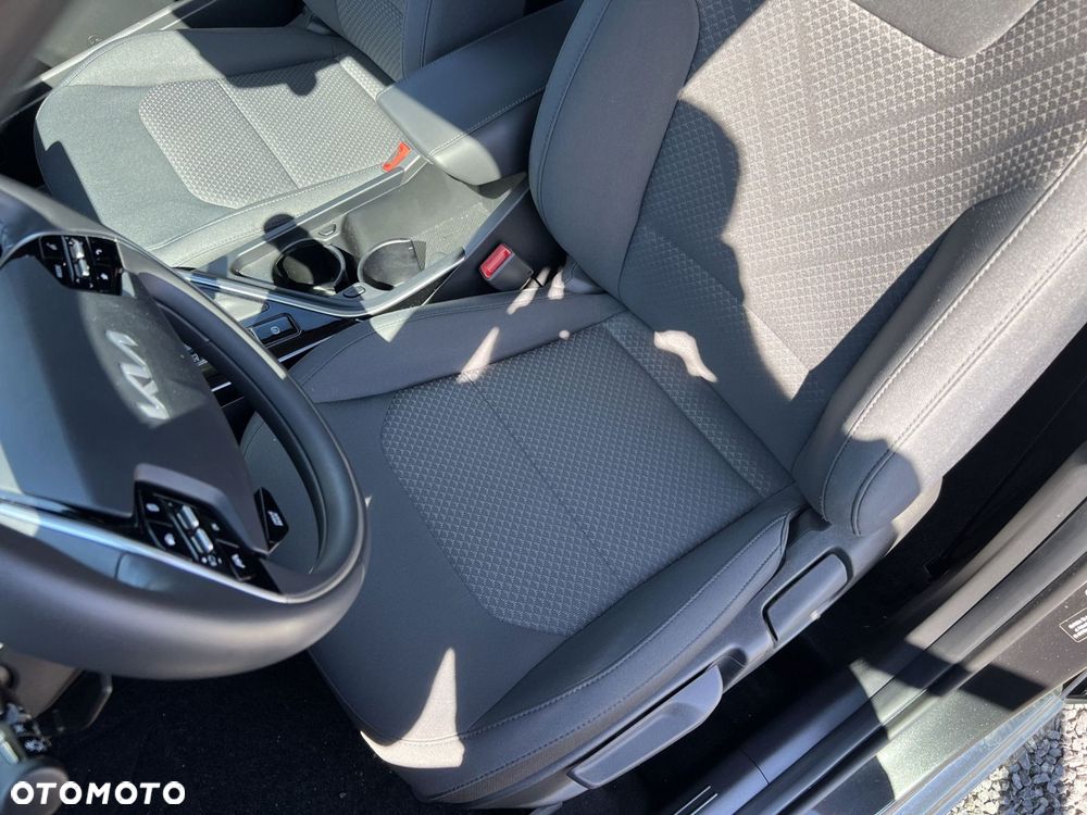 Kia Niro 1.6 GDI Hybrid M - 13