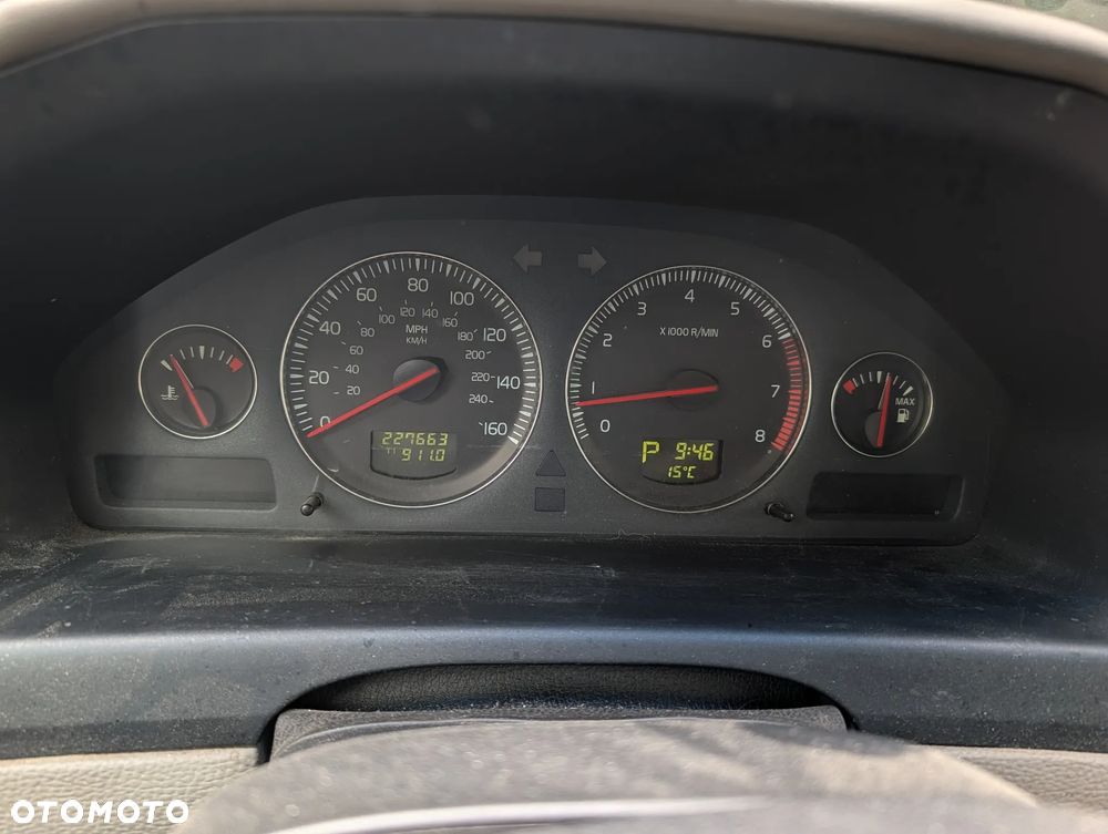 Volvo XC 70 AWD Momentum - 7