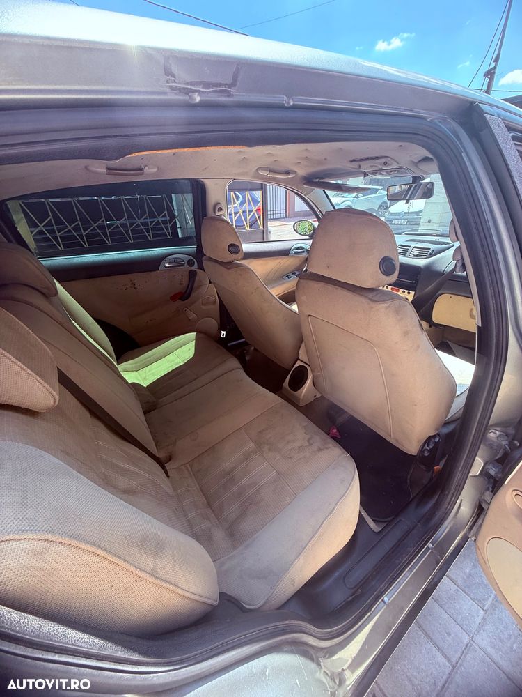 Alfa Romeo 147 1.6 TS Medium - 5