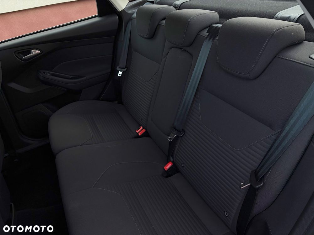 Ford Focus - 25