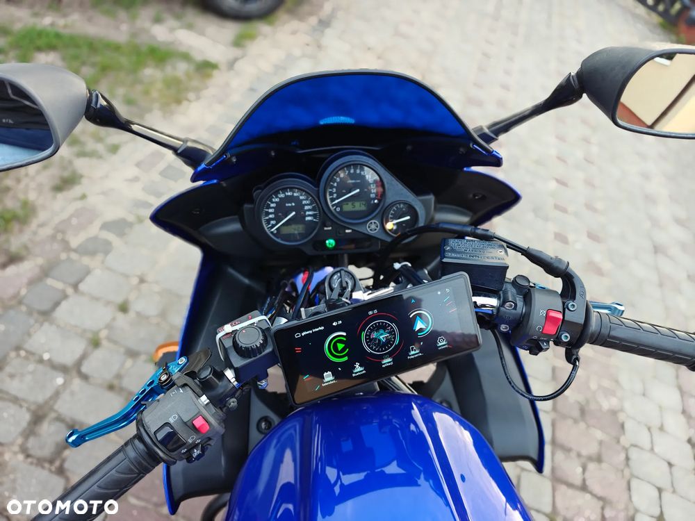 Yamaha FZS - 7
