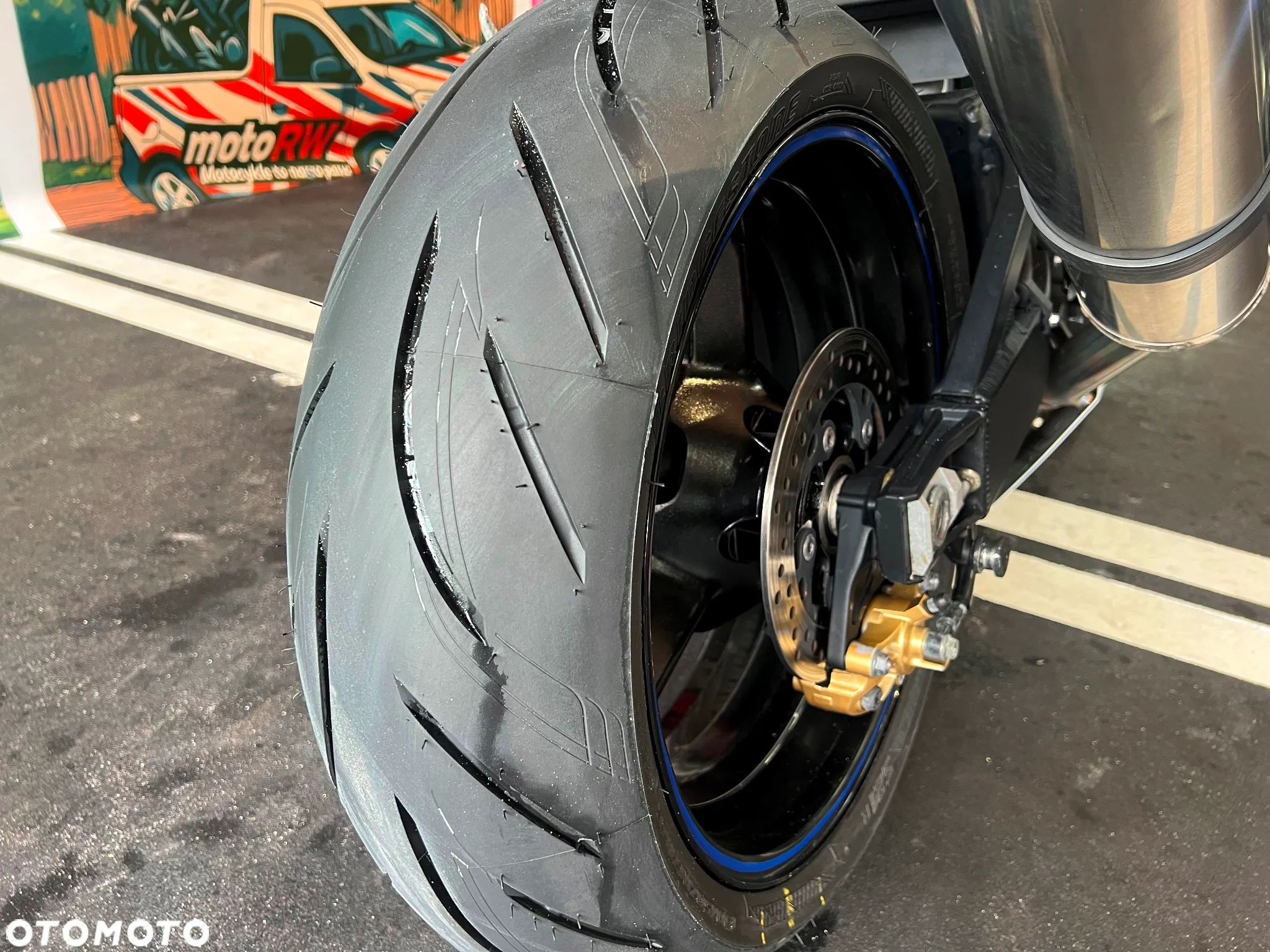 Suzuki GSX-R - 11