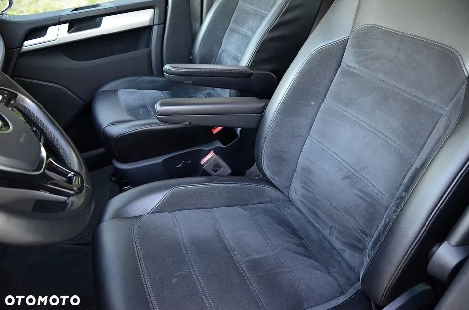 Volkswagen Multivan - 21