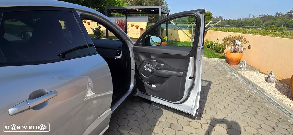 Jaguar E-Pace 1.5 P300e R-Dynamic SE AWD Aut. - 13