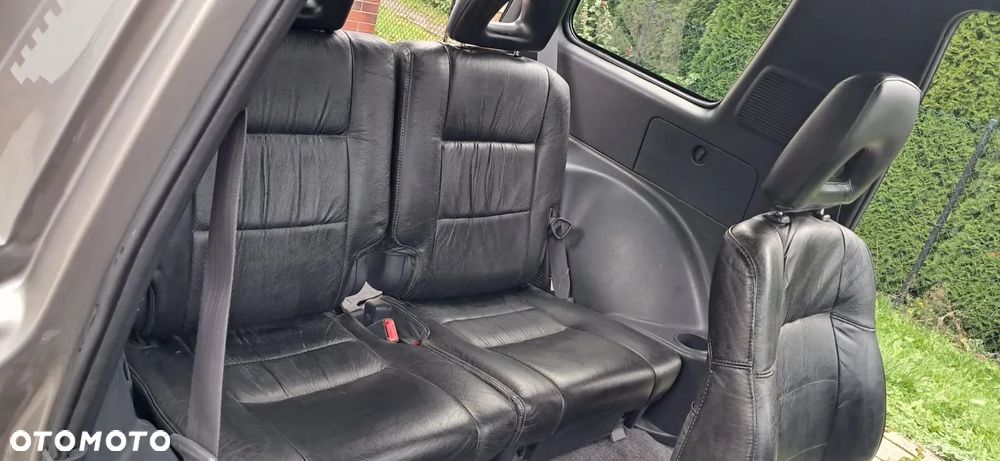 Toyota RAV4 2.0 - 5